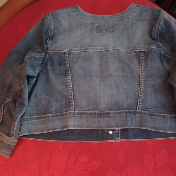 Torrid 14/16 Jean jacket - Picture 3 of 7